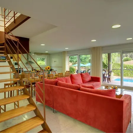 Sleeps 12 * 塔马留